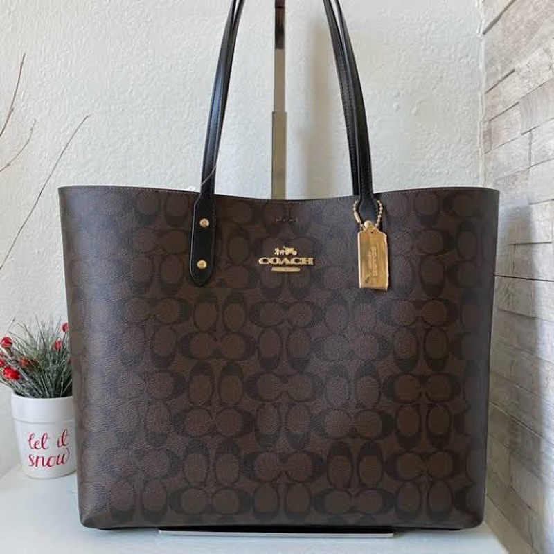 coach-signature-town-tote