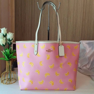 🎀 (สด-ผ่อน) กระเป๋าทรงช้อปปิ้ง กลับด้าน ชมพูลายกล้วย COACH 2781 REVERSIBLE CITY TOTE WITH BANANA PRINT