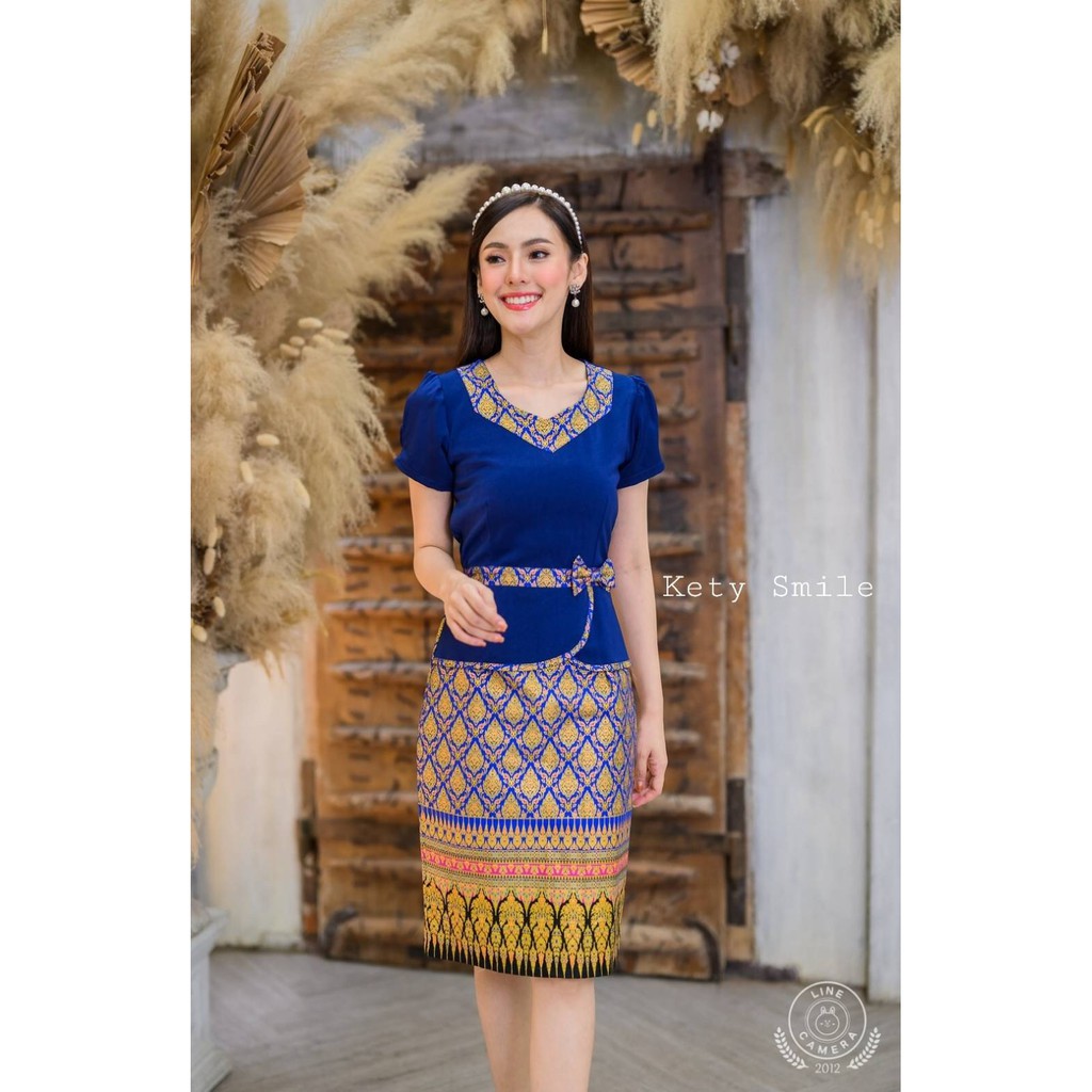 ภาพหน้าปกสินค้าเดรสผ้าไทย ชุดไทยประยุกต์ ชุดทำงาน กระโปรง แฟชั่นผู้หญิงสีแดง ชมพู กรมท่า เหลือง ฟ้า S M L XL จากร้าน sugardress บน Shopee