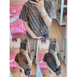 ✨New 😍😍📌📌 เสื้อยืดสุดเก๋  มีไซส์ M L XL เรียบหรูดูดี จะใส่เที่ยว ใส่อยู่บ้านแบบเก๋ๆ