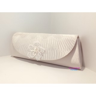 พร้อมส่ง Evening Clutch กระเป๋าออกงาน สีขาว แต่งดอกไม้