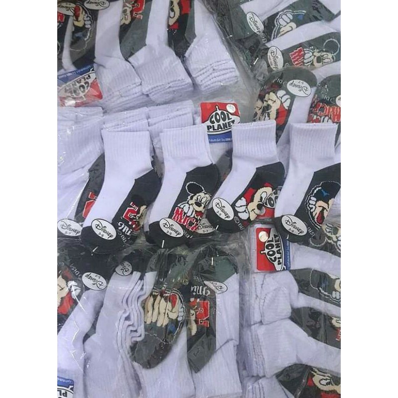 ภาพหน้าปกสินค้าถุงเท้านักเรียน ถุงเท้าลายดิสนี่ย์ ราคายกโหล จากร้าน wasan.boon.2727 บน Shopee