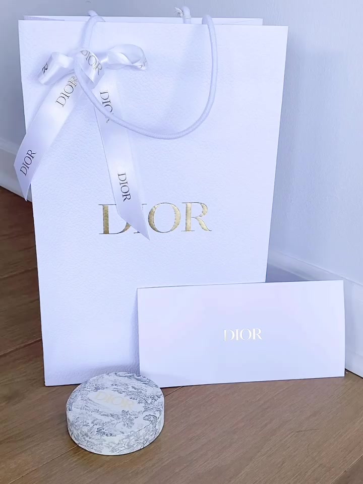 ของแท้-100-dior-gray-raspberry-hydrangea-scented-candle-280g-เทียนหอมไฮเดรนเยีย-luxury-eauty-สินค้าขายหน้าร้าน