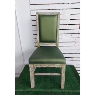 เก้าอี้ทศเทพ เบาะผ้าหนังลายผ้าไหมสีเขียว โครงไม้ยางพาราขูดเสี้ยนขาวเขียว เก้าอี้ทานอาหาร เก้าอี้รับแขก