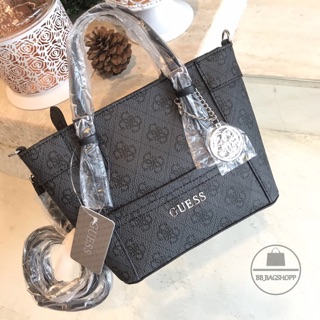 GUESS SAFFIANO MINI CROSS BODY BAG (outlet) สีดำ