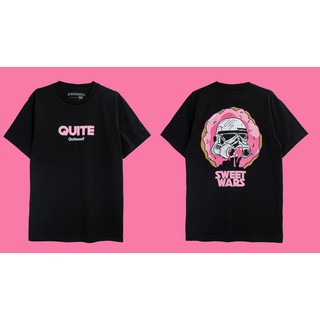 เสื้อยืดพิมพ์ลายแฟชั่น QWT55-1 SWEET WARS BLACK ดำเสื้อยืดผ้าฝ้าย จัดส่งทุกวัน