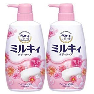 COW BRAND ครีมอาบน้ำ สูตรน้ำนม กลิ่นดอกไม้ ชุดละ 2 ขวด ขวดละ 550 มิลลิลิตร / COW BRAND - Milky Body Soap with Pump