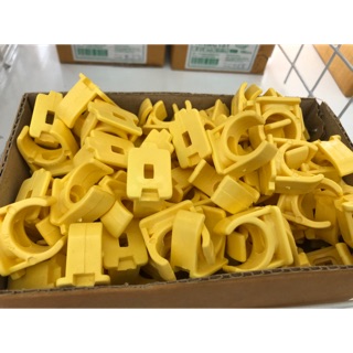 ภาพหน้าปกสินค้าคลิปก้ามปู สีเหลือง กล่อง 100ตัว  3/8,1/2”,3/4”1” ที่เกี่ยวข้อง