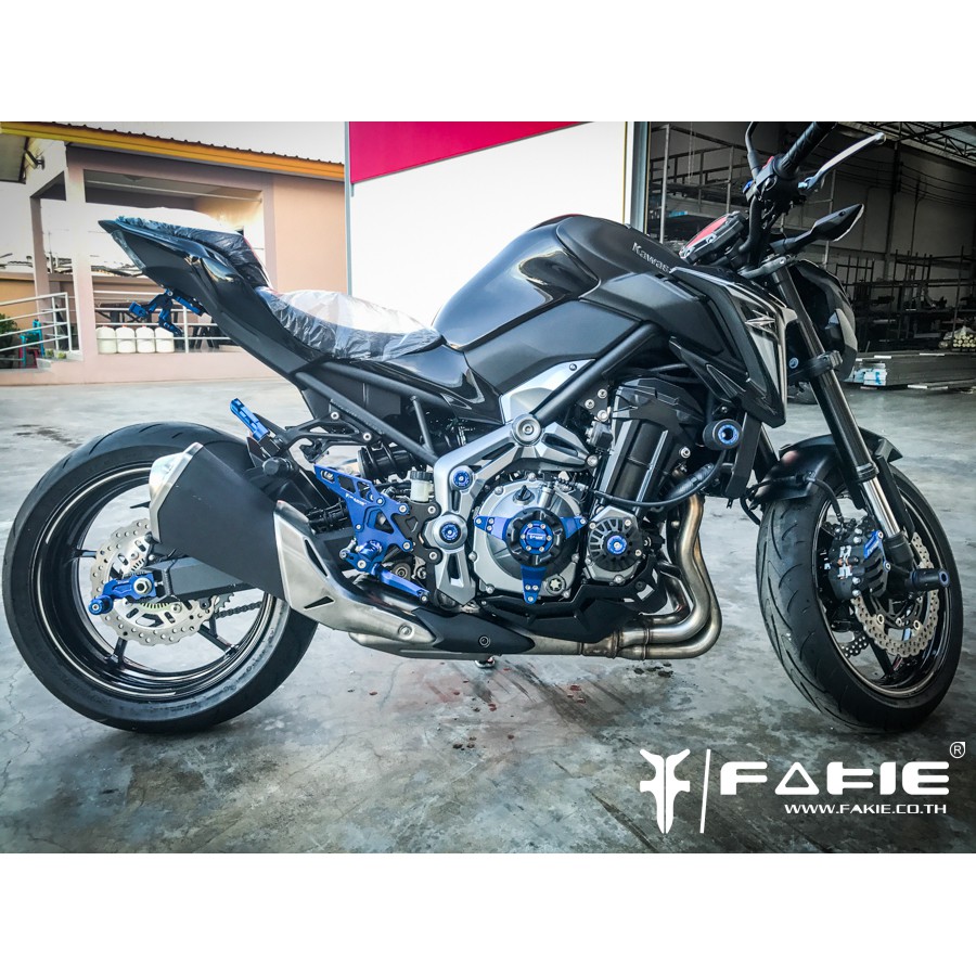 fakie-กันล้มแกนล้อหน้า-รุ่น-kawasaki-z900-ปี2017-2021-อะไหล่แต่ง-cnc-หัวกันล้ม-pom-รับแรงกระแทกได้ดี-ทำสี-anoized