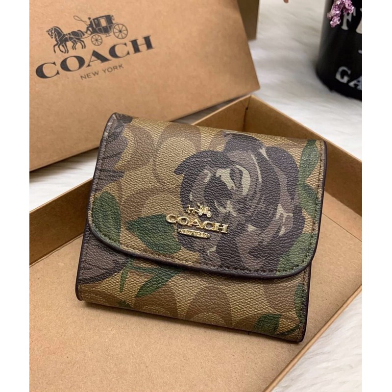 new-coach-floralprint-small-wallet