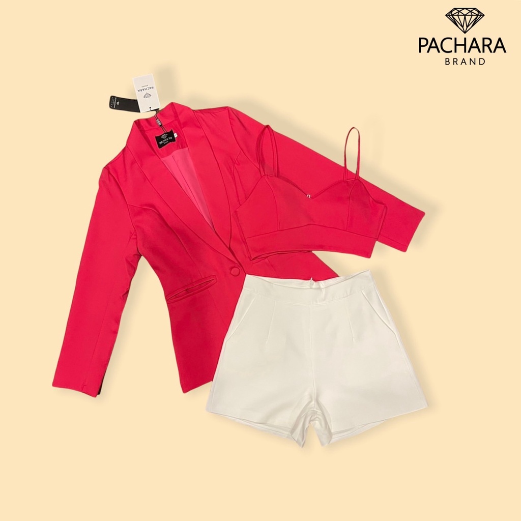 pachara-เซ็ต-3-ชิ้น-เสื้อสูทแขนยาว-มาพร้อมเสื้อครอปสายเดี่ยวสีเดียวกัน-แมทช์คู่กับกางเกงขาสั้นเอวสูงสีขาว-ใส่เป็นทรงสวย
