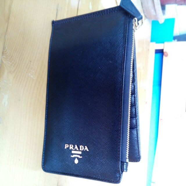 กระเป๋าเงิน-prada-gift
