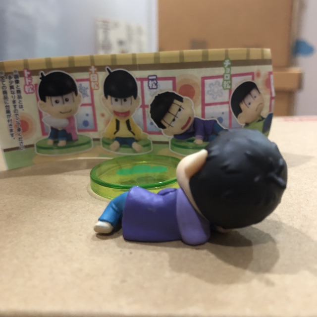 osomatsu-san-gashapon-โอโซมัตสึ-กาชาปอง-ม่วง-ichimatsu-san