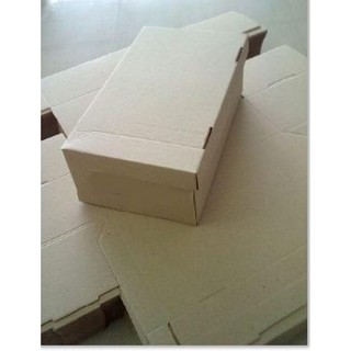 กล่องรองเท้า No.7 กล่องของขวัญ แพค 40ใบ ขนาด 18x30x11 ซม. กล่องกระดาษ
