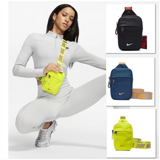 ภาพหน้าปกสินค้าNike Fashion Waist Bag Nike กระเป๋าแฟชั่น ที่เกี่ยวข้อง