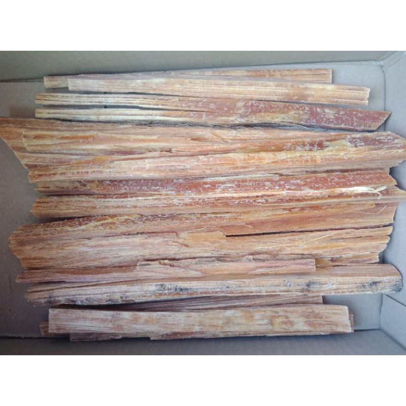 ไม้สนเกี๊ยะ-ไม้เกี๊ยะ-ไม้น้ำมัน-ไม้เชื้อไฟ-pine-firewood-นำ้หนักมัดละ-500-กรัม