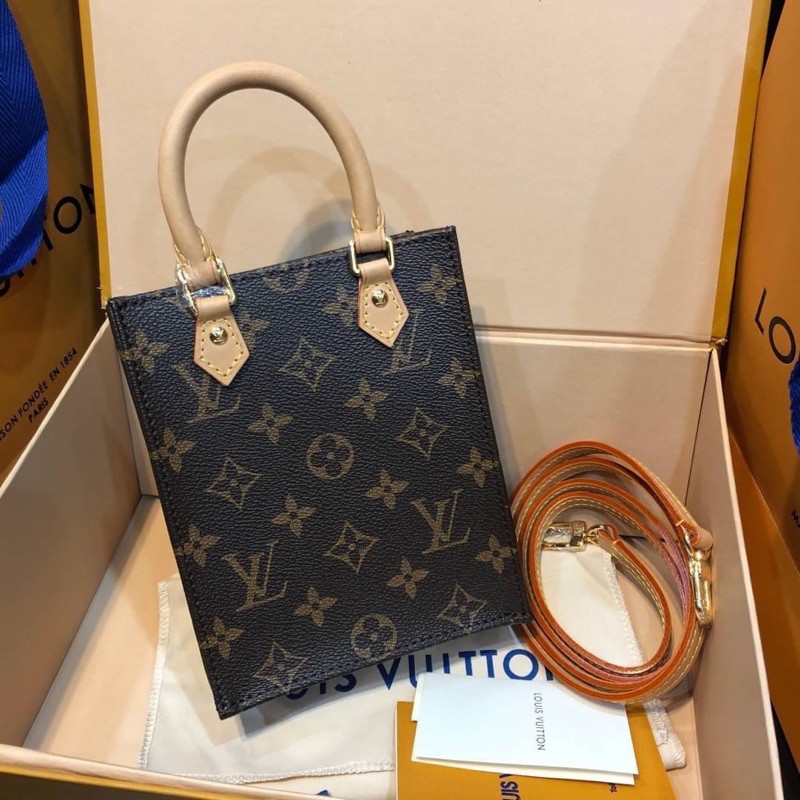 พร้อมส่ง-louis-vuitton-petit-sac-plat-monogram-original-1-1