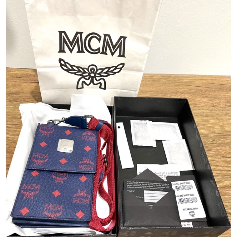 กระเป๋า MCM Cross body phone case มือสองของแท้ Shopee Thailand