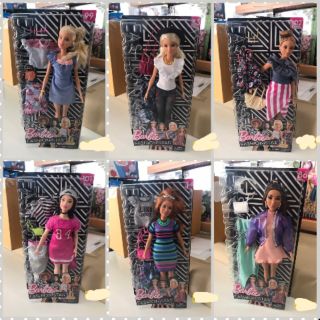 Barbie fashion​istas รุ่นพร้อมชุดและแอสเซสซอรี่
