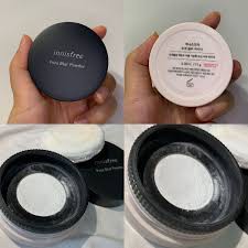 แป้งฝุ่นเน้นเบลอรูขุมขนกว้างและควบคุมความมัน-เหมาะกับผิวมัน-innisfree-pore-blur-powder