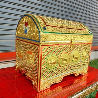 ชุดหีบสมบัติ ชุดหีบเก็บของ ลาย 12 ราศี แบบฝาโค้ง ทำจากไม้ ปิดทอง ตกแต่งด้วยกระจกสี สวยงาม (เซ็ทมี 3 ขนาด)