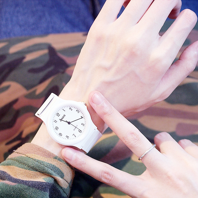 ภาพสินค้าKorea Harajuku Watch นาฬิกาแฟชั่น สำหรับสตรี จากร้าน meihang.th บน Shopee ภาพที่ 2