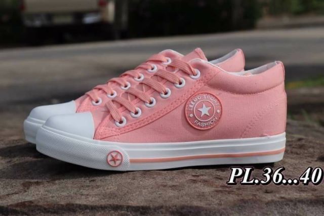 รองเท้าผ้าใบ-36-40-ราคา500-บาท