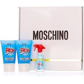 Moschino FRESH Couture Eau De Toilette Trio Set เซตสุดคุ้มที่มีทั้งหมด 3 ชิ้นภายในเซต  ดีไซน์ขวดน้ำยาเช็ดกระจก