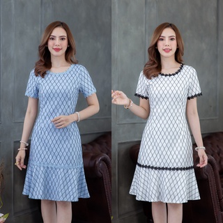 351-07 🚩🚩สินค้าใหม่🚩🚩 เดรสลูกไม้ลายสวยมาก เป็นลูกไม้สั่งอัดผ้ากาวพิเศษ เพิ่มความสวยของชุด