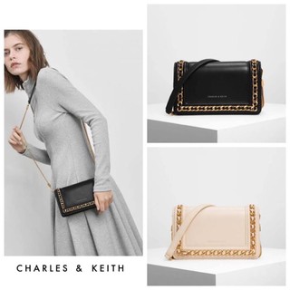 กระเป๋าสะพายทรง crossbody