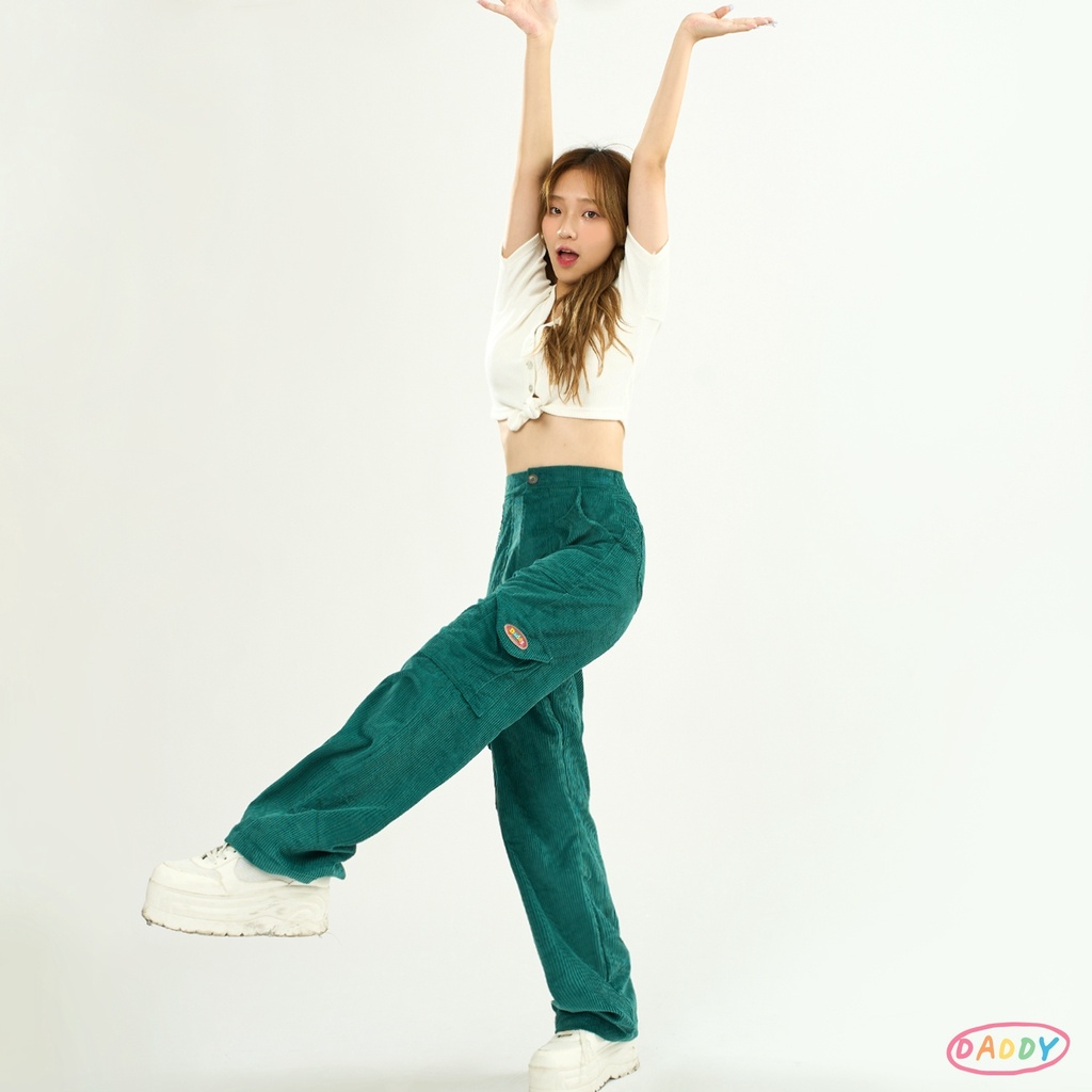 daddy-cargo-pants-emerald-กางเกงทรงคาโก้เอวสูง-ขายาว-ผ้าลูกฟูก-สุดเท่-สีเขียว