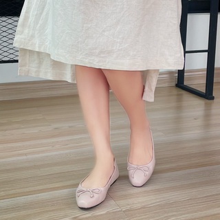 ภาพหน้าปกสินค้ารองเท้าหนังแกะ ICONIQ รุ่น Leah Flat Comfy Balerina in Piggy Pink ที่เกี่ยวข้อง