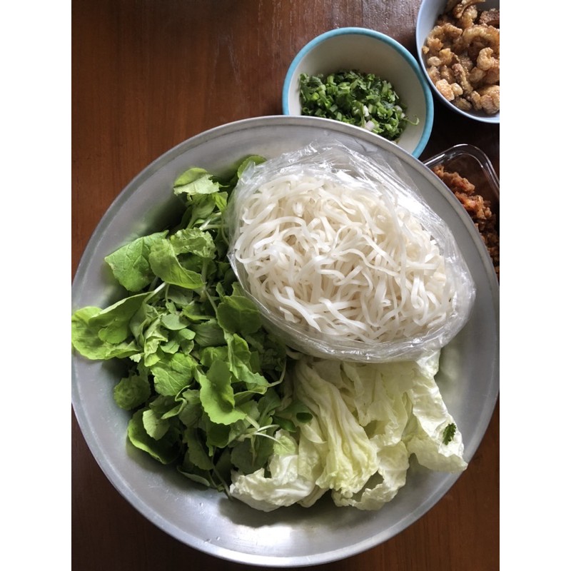 ก๋วยเตี๋ยวเส้นสด-ข้าวซอยหนาก-คล้ายก๋วยจั๊บญวน-เส้นอุด้ง-เชียงใหม่-เรียกว่า-ข้าวซอยหนากเส้นสดหนึบนุ่มอร่อยสมัยโบราณ