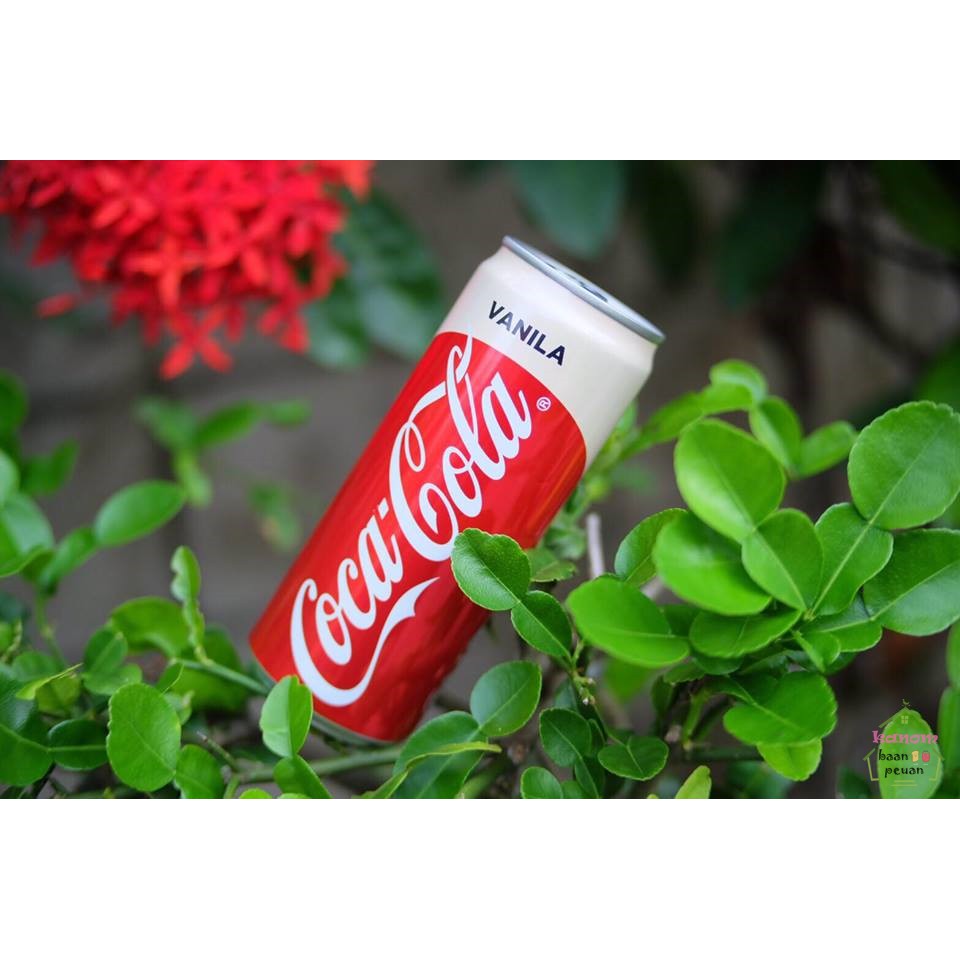 ภาพสินค้าพร้อมส่ง Coca Cola Coke Vanilla โค้กวนิลา จากร้าน kanombaanpeuan บน Shopee ภาพที่ 1