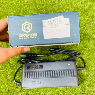 เครื่องชาจแบตลิเทียม 60v(67.2v) มีพัดลมระบายความร้อนในตัว