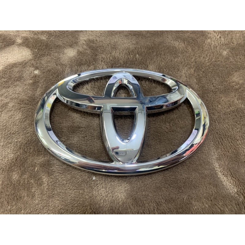 toyota-logo-แท้-ยาว-12-5-เซนติเมตร-ท้าย-fortuner-genuine-parts