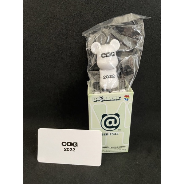 ของแท้) Be@rbrick Series 44 Top Secret: CDG & CDG2022 (Bearbrick