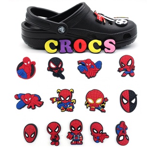 ภาพหน้าปกสินค้าใหม่ Marvel Superhero Spiderman Doodle Series Crocs Jibbitz จี้รองเท้า สําหรับ Crocs รองเท้าแตะ รองเท้าหัวเข็มขัด ตกแต่งรองเท้า DIY พีวีซี รองเท้าแตะ อุปกรณ์เสริม ซึ่งคุณอาจชอบราคาและรีวิวของสินค้านี้