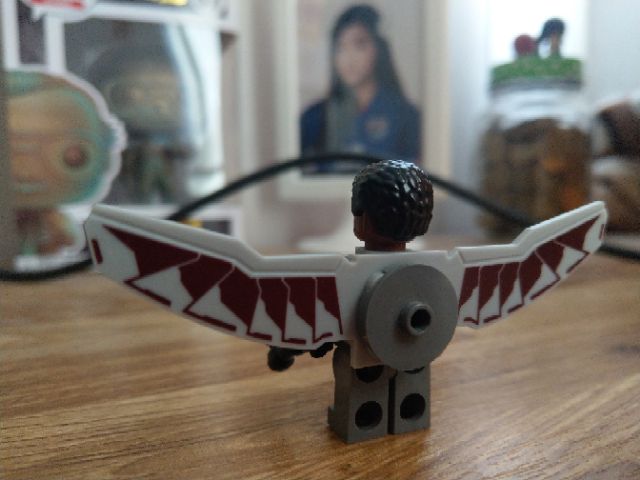 lego-falcon-civil-war