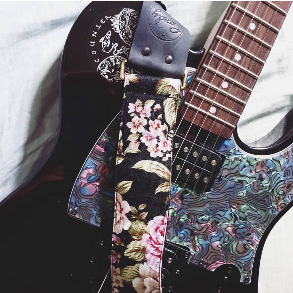 pink-blue-flora-guitar-strap