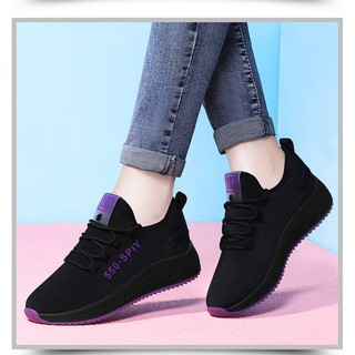 ภาพขนาดย่อของภาพหน้าปกสินค้ารองเท้า รองเท้าผ้าใบ รองเท้าผ้าใบแฟชั่น รองเท้าทรงสลิปออน รองเท้าผ้าใบผู้หญิงรุ่น550 XH4 จากร้าน fashionclothingshop บน Shopee