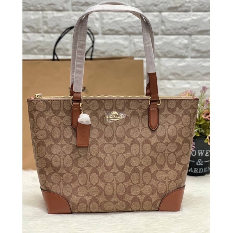 COACH 29208 ZIP TOTE IN SIGNATURE BAG