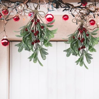 ประดิษฐ์ Mistletoe ตกแต่งเครื่องประดับช่อดอกไม้พลาสติก + โฟม + ลวดเหล็ก 23 ซม. แข็งแรงที่เชื่อถือได้สีแดง/สีขาวตกแต่งงานปาร์ตี้คริสต์มาส