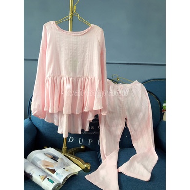 fe-013-ชุดนอนผ้าฝ้าย-สีชมพูล้วน-เป็นแบบสวม-เสื้อด้านหน้าสั้นกว่าด้านหลัง-แต่งระบายที่ปลายเสื้อ-แชนยาว-กางเกงขายาว