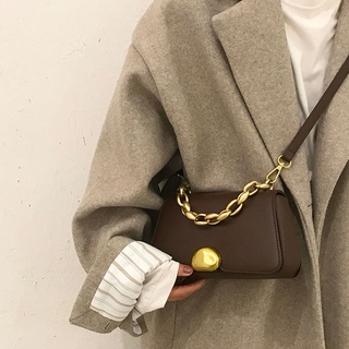 🔥Hot Sale/Niche design bag women 2022 new trendy retro small square bag all-match chain กระเป๋าสะพายข้างแบบพกพา