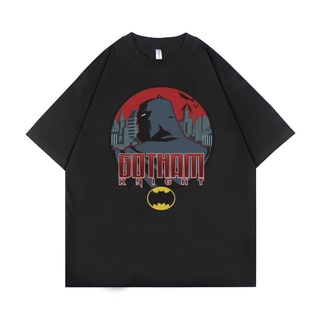 เสื้อยืด ขนาดใหญ่ พิมพ์ลาย Psycho Crucify Gotham Knight | สีดํา | เสื้อยืด ลายแบทแมน | เสื้อยืด ขนาดใหญ่ | สไตล์วินเทจ |