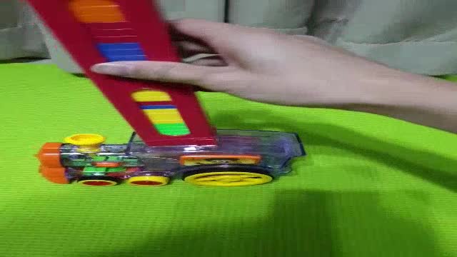 ของเล่นเด็ก-domino-trian-รถไฟเรียงโดมิโน่