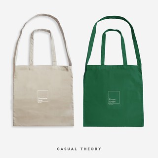 Pantone square tote สี Champagne Beige และ Forest Green  by Casual Theory