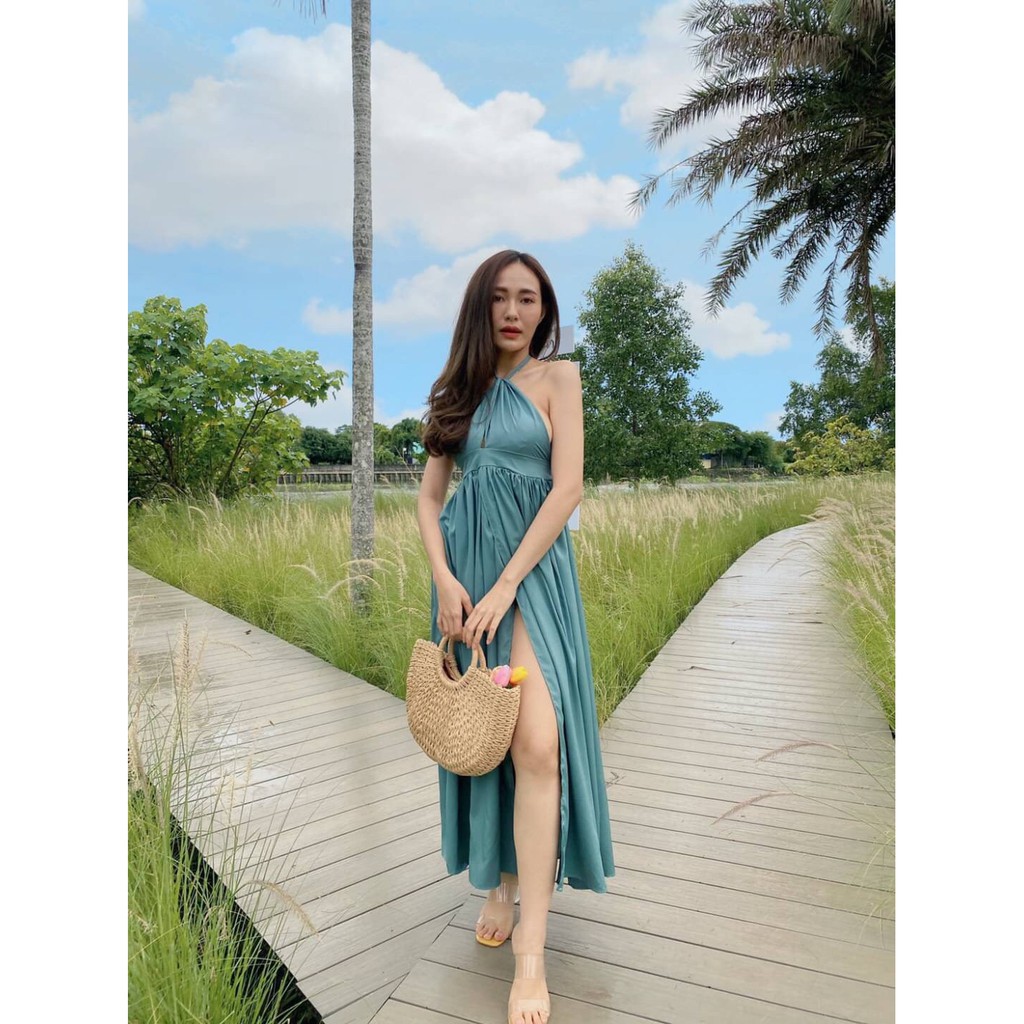 al783-เดรสยาวเว้าหลัง-มีเชือกสอดสำหรับผูกคอเอง-เอวด้านหลังเป็นยางยืด-กระโปรงผ่าด้านหน้า