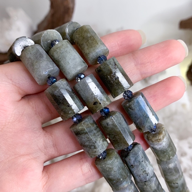 ลาบาโดไลท์-labradorite-ทรงกระบอก-10-14-มิล-หินธรรมชาติ-เส้นยาว